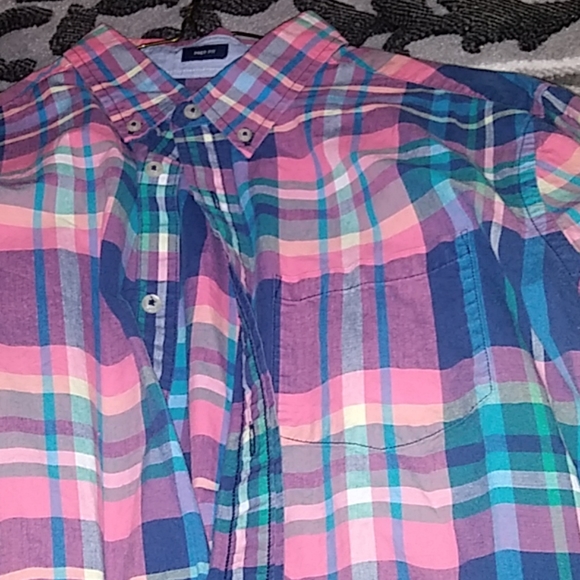 2 american eagle button downs EUC - Picture 2 of 5